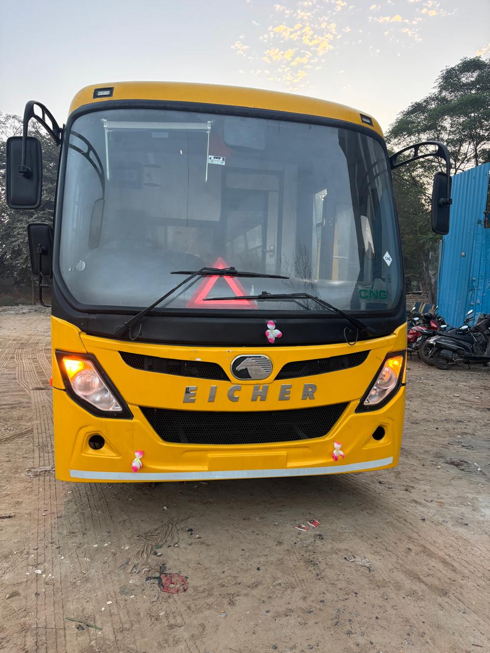 Mini Bus